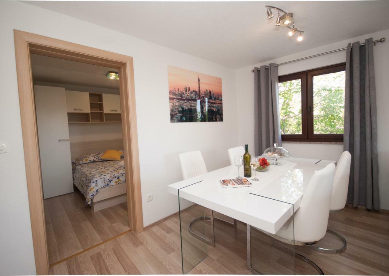 Apartmani Ivan Kastela Exterior photo